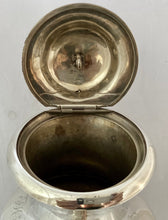 William IV Silver Coffee Pot. London 1832 Richard Pearce & George Burrows. 25 troy ounces.