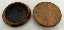 'William The Fourth' Gilt Medallion Burr Wood Snuff Box, circa 1830 - 1837.