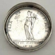 Napoleon Bonaparte 'Paix De Luneville' Silver Medal Box. Birmingham 1909 John Edward Wilmot. 2.2 troy ounces.