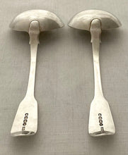 Georgian, George IV, Pair of Silver Sauce Ladles. London 1824 Robert Rutland. 3.9 troy ounces.