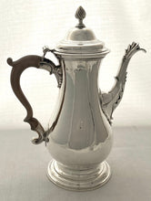 Georgian, George III, Silver Coffee Pot. London 1771 Francis Crump. 26 troy ounces.