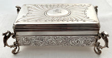 William IV Crested Silver Box. London 1831 Archibald Douglas. 6 troy ounces.