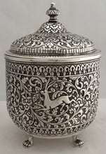 Anglo Indian Silver Cutch Pattern Cylindrical Box & Cover, circa 1890. 8.3 troy ounces.
