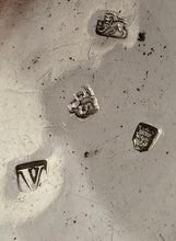 Georgian, George II, Silver Coffee Pot. London 1735 Gabriel Sleath. 25 troy ounces.