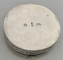 Continental White Metal Putti Relief Snuff Box with Gilded Interior. 1.9 troy ounces.