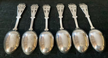 Aesthetic Movement Cased Set of Silver Plated Teaspoons & Sugar Tongs.