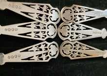 Aesthetic Movement Cased Set of Silver Plated Teaspoons & Sugar Tongs.