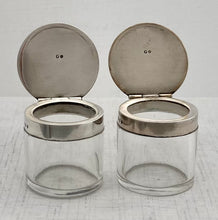 Georgian, George III, Silver Galleried Inkstand. London 1776 Makepeace & Carter. 6.7 troy ounces.