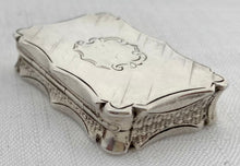 Victorian Silver Vinaigrette. Birmingham 1848 Nathaniel Mills.