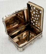 Victorian Silver Vinaigrette. Birmingham 1848 Nathaniel Mills.