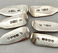 A Set of Six Matched Georgian Silver Dessert Spoons. London 1815/23. 6.5 troy ounces.