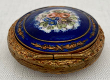 The Battle of Waterloo Gilt Metal & Enamel Hand Painted Compact.