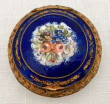 The Battle of Waterloo Gilt Metal & Enamel Hand Painted Compact.