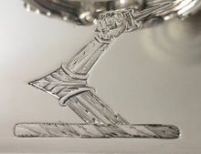 Georgian, George III, Pair of Silver Entree Dishes. London 1806/07 John Edwards III. 102 troy ounces.