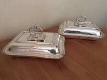 Edward VII, matching pair of silver entree dishes with covers. Sheffield 1905 James Dixon & Sons. 112 troy ounces.