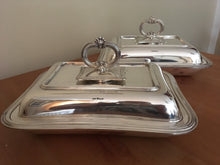 Edward VII, matching pair of silver entree dishes with covers. Sheffield 1905 James Dixon & Sons. 112 troy ounces.