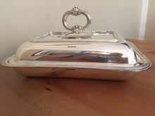 Edward VII, matching pair of silver entree dishes with covers. Sheffield 1905 James Dixon & Sons. 112 troy ounces.