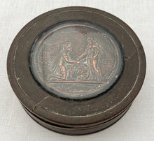 Crimean War Paris Peace Treaty Medal Pressed Horn Snuff Box.