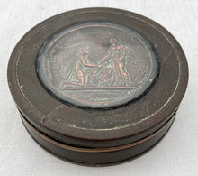 Crimean War Paris Peace Treaty Medal Pressed Horn Snuff Box.