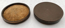 Crimean War Paris Peace Treaty Medal Pressed Horn Snuff Box.