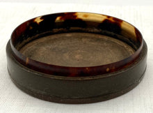 Crimean War Paris Peace Treaty Medal Pressed Horn Snuff Box.