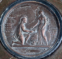 Crimean War Paris Peace Treaty Medal Pressed Horn Snuff Box.