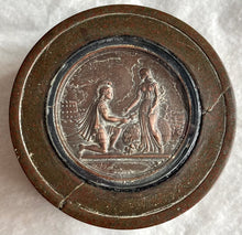 Crimean War Paris Peace Treaty Medal Pressed Horn Snuff Box.