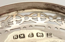 George V Pair of Silver Pedestal Dishes. Birmingham 1930 Henry Matthews. 3.9 troy ounces.