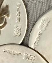 Elizabeth II Silver Rose Place Card Holders, Birmingham 1998/99. 3.2 troy ounces.