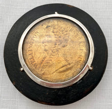 Early 19th Century Duke of Wellington Snuff Box.