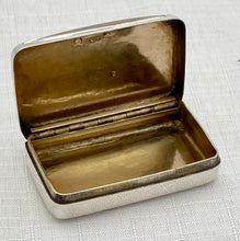 Georgian, George IV, Silver Snuff Box. Birmingham 1825 Ledsam & Vale. 1 troy ounce.