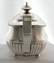 Georgian, George III, Silver Teapot. London 1807 Thomas Wallis II. 18.7 troy ounces.