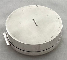 Horatio Nelson Bicentenary Silver Box. London 2005 Richard Jarvis of Pall Mall. 6.4 troy ounces.