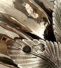 William IV Silver Coffee Pot. London 1831 The Barnards. 28.5 troy ounces.