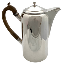 Georgian, George III, Silver Coffee Pot. London 1802 Robert Hennell I & Samuel Hennell. 16 troy ounces.