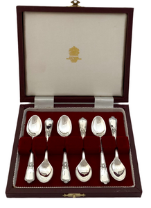 Elizabeth II Cased Set of Six Silver Coffee Spoons. Sheffield 1989 Asprey. 2.4 troy ounces.