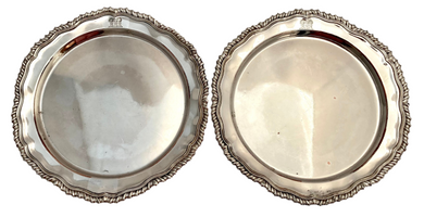 Georgian, George III, Pair of Old Sheffield Plate Dinner Plates. Matthew Boulton, circa 1810