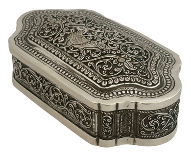 First Half 20th Century Ceylonese Silver Betel Lime Box. 5.6 troy ounces.