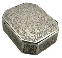 19th Century Continental White Metal Snuff Box.