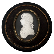 Vice Admiral Lord Horatio Nelson Early 19th Century Glass Paste Portrait Profile Table Snuff Box.