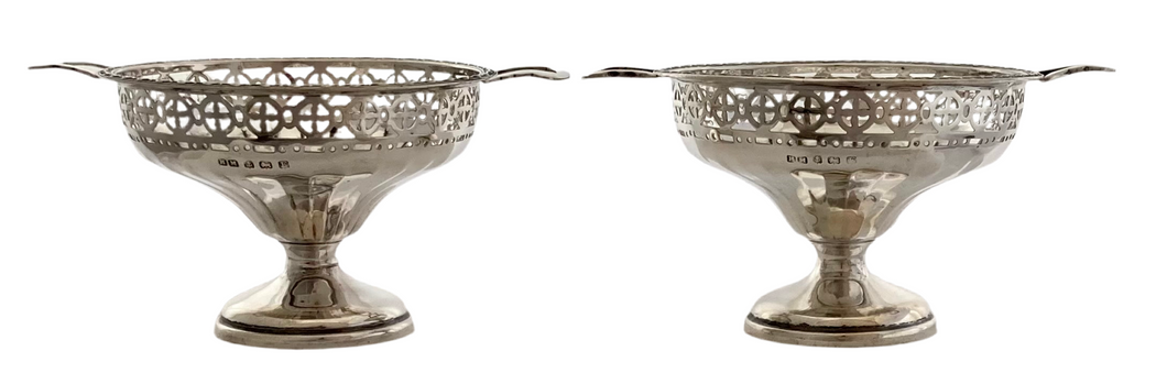 George V Pair of Silver Pedestal Dishes. Birmingham 1930 Henry Matthews. 3.9 troy ounces.