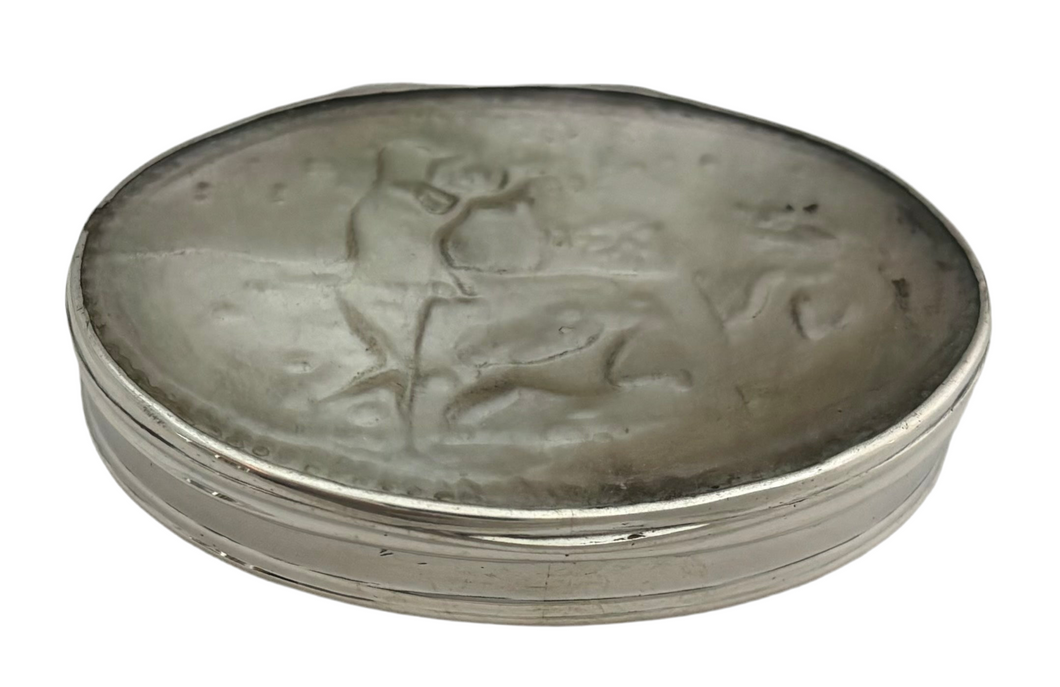 Georgian, George I, Silver & Mother of Pearl Snuff Box, circa 1725.