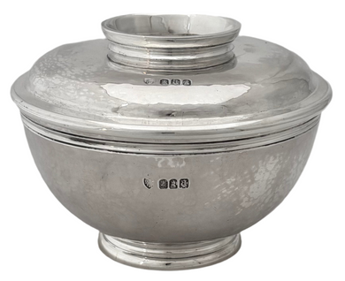 George I Style Silver Britannia Standard Sugar Bowl & Cover. London 1916 Vander & Hedges. 19.3 troy ounces.