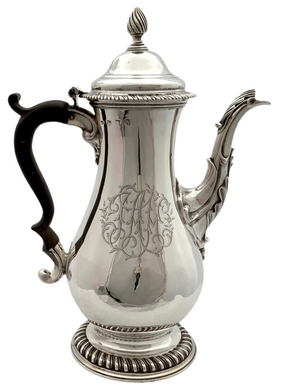 Georgian, George III, Silver Coffee Pot. London 1772 Francis Crump. 27.2 troy ounces.