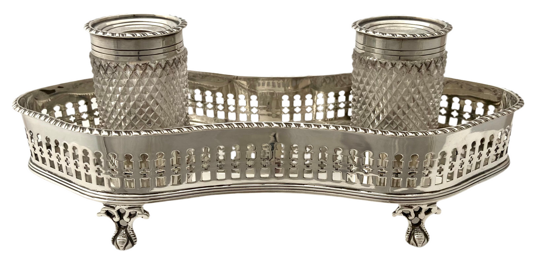Victorian Silver Inkstand. London 1892 Rupert Favell. 6.9 troy ounces.