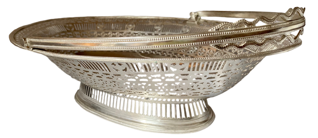 Georgian, George III, Old Sheffield Plate Stag Crested Cake Basket, circa 1770 - 1780.