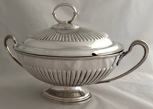 Georgian Style Silver Plated Soup Tureen & Cover. Walker & Hall, Sheffield.