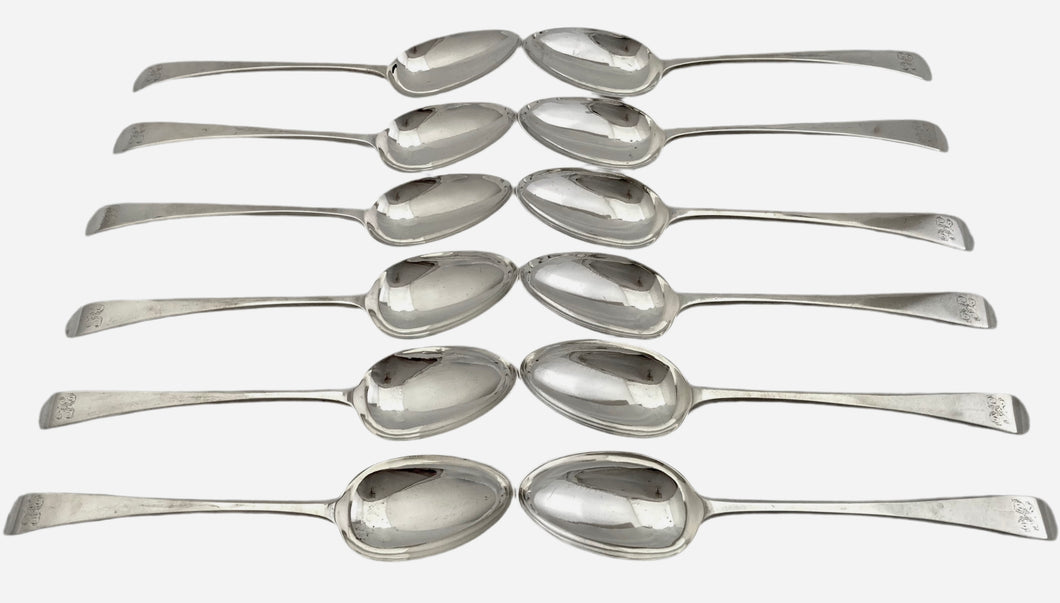 Twelve George III Silver Tablespoons. London 1783, Hester Bateman. 26.4 troy ounces.