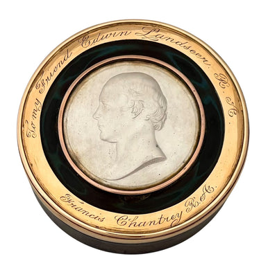 Sir Francis Chantrey RA & Sir Edwin Landseer RA Gold Mounted Portrait Snuff Box. After William Bain.