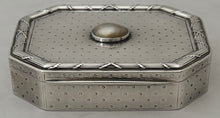 French Silver Table Snuff Box with Collet Set Blister Pearl. Auguste Leroy, Paris, circa 1910. 4.4 troy ounces.
